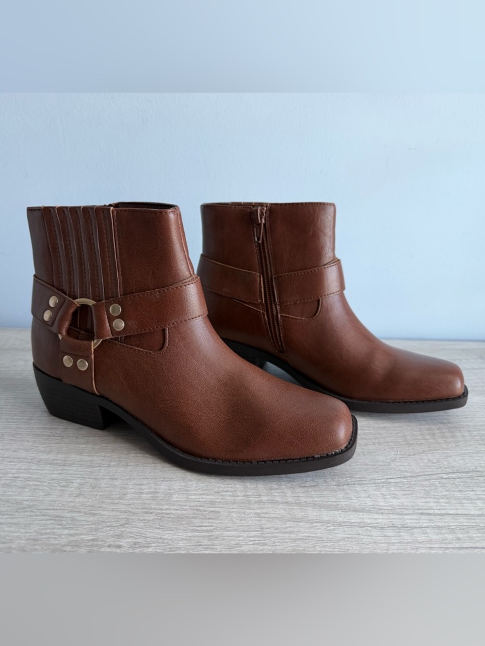 NWOB Sun + Stone Women's Brown Westinn Harness Booties Size 6
